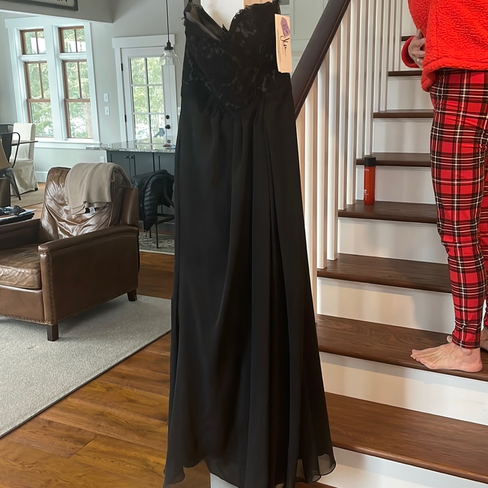 Jim Hjelm Couture - Size 8 - Black Chiffon and Lace Bodice Dress/Gown
